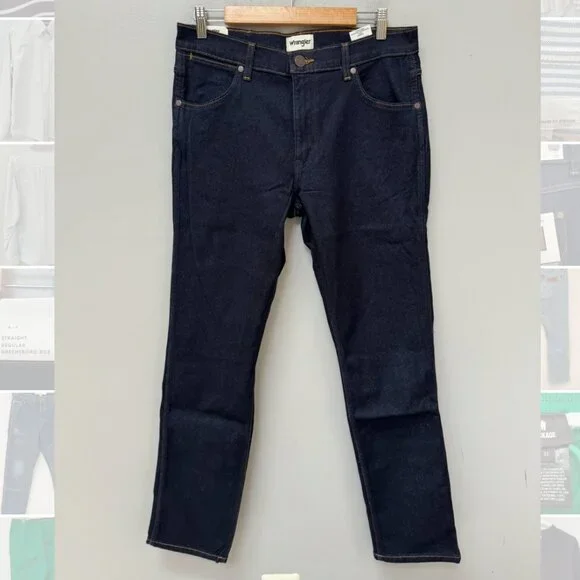 BRAND NEW Wrangler Dark Wash Low Stretch Straight Jean in W32 L32